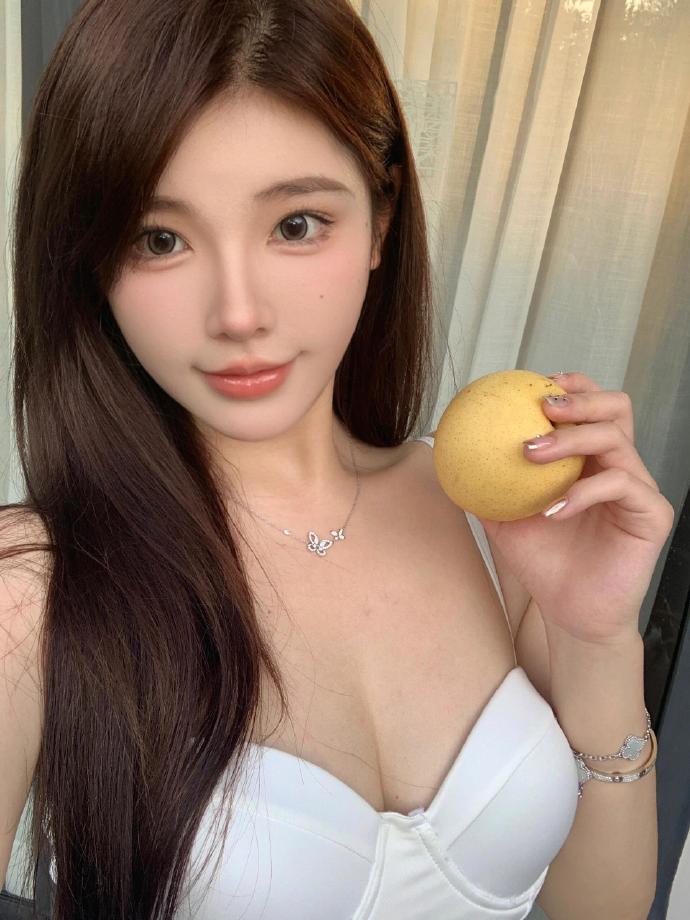 长月烬明 海报