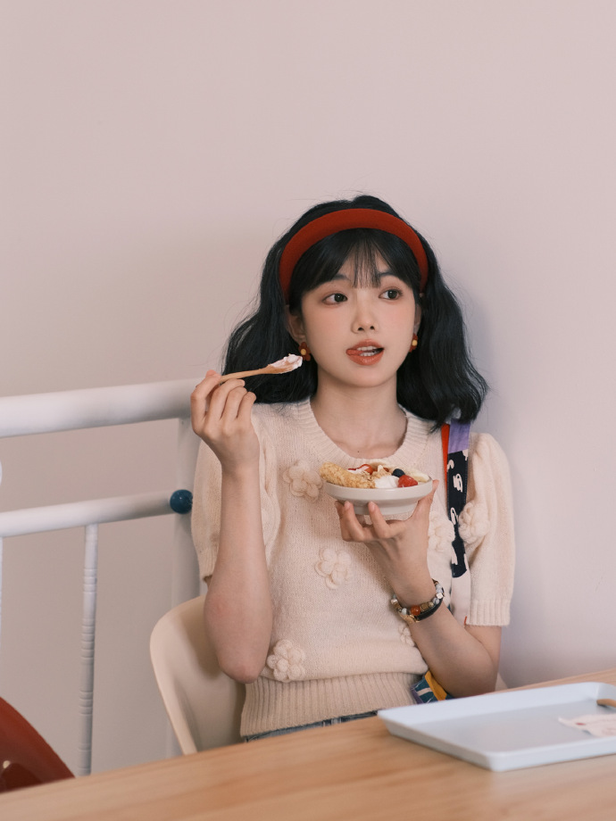 早春二月 封面