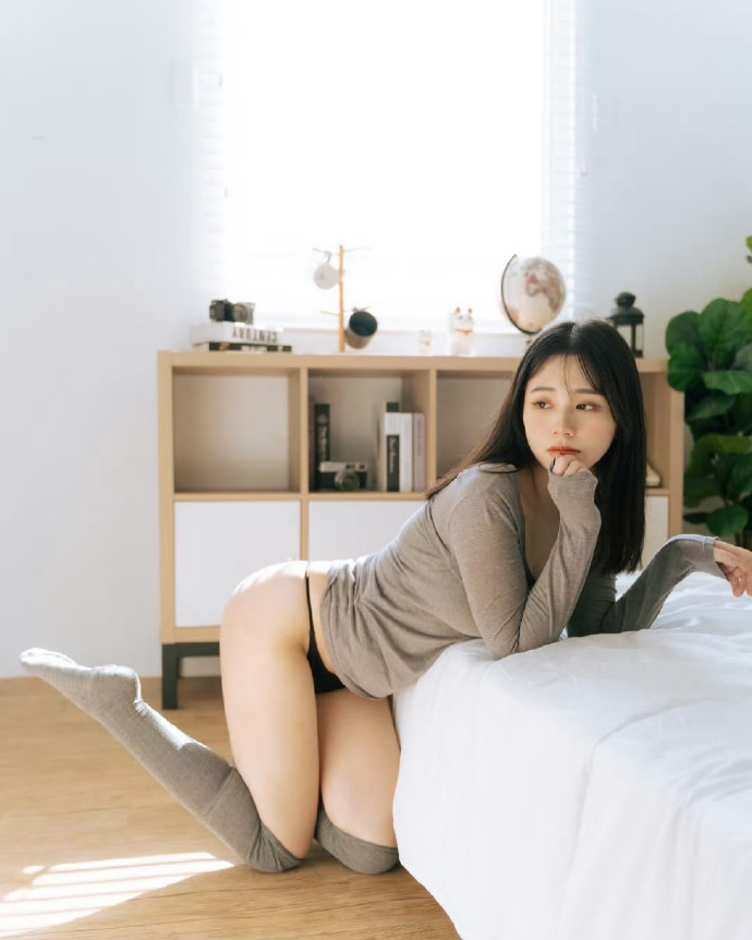 沿阶草 封面