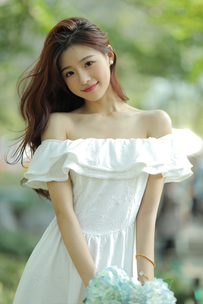 萤火虫之墓 封面