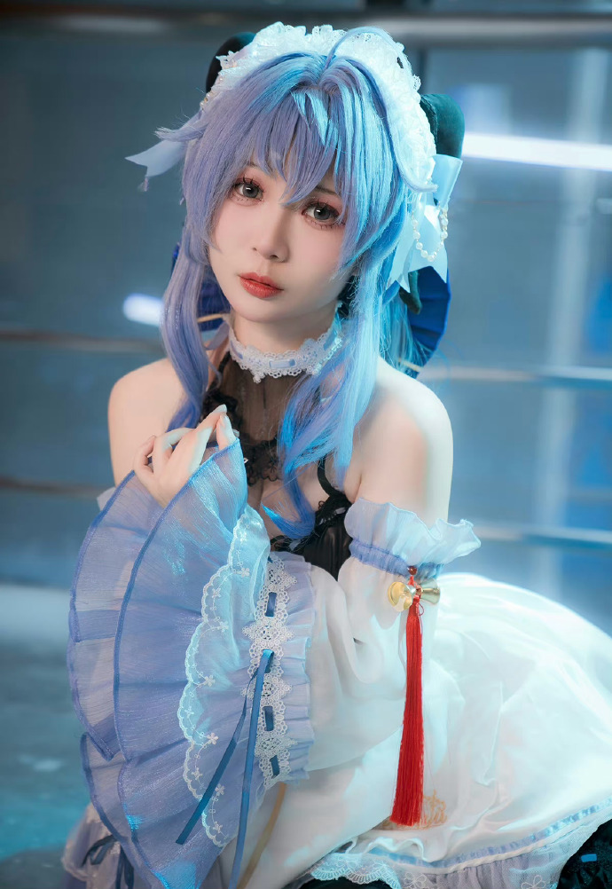 曲裂 封面