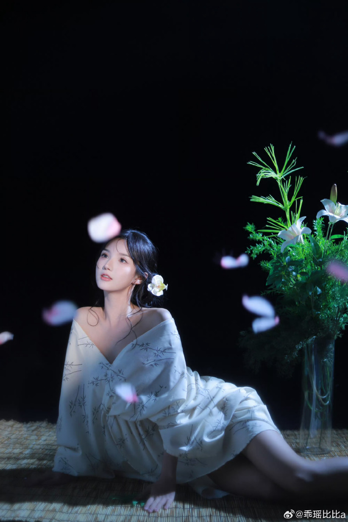 曲裂 封面