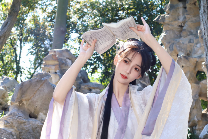阎书瑶 头像